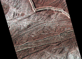 Illustration for article titled It may be easier to find alien life on Europa than we thought